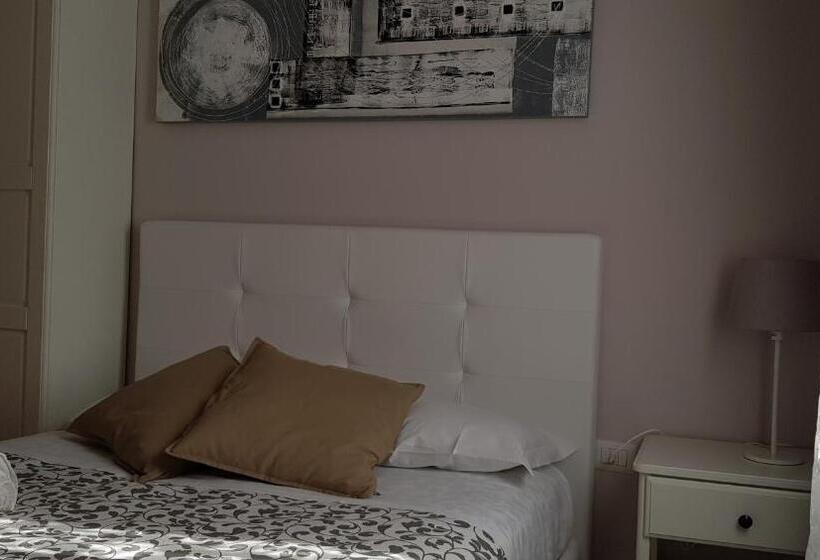 اتاق عادی, Home Sweet Home