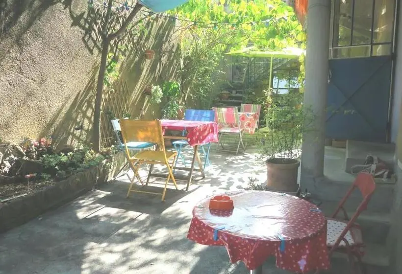 Pokój Rodzinny, Chez Clairotte
