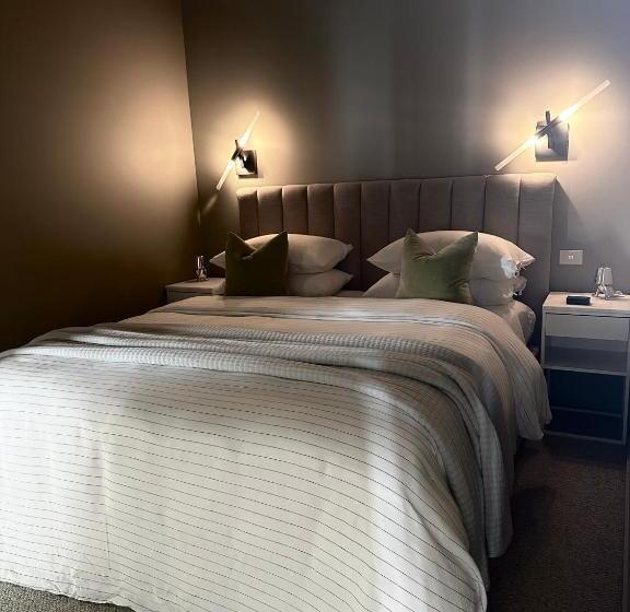 ویلای لوکس 1 خوابه, Frogs Pond