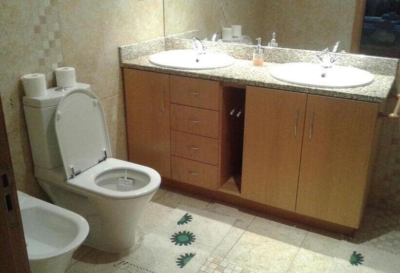 ガーデンビュースタンダードルーム, Casa Dos Confrades