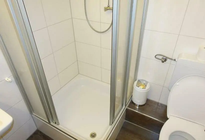 Standard Triple Room, Gasthof & Restaurant Am Kreuz