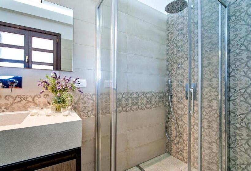 اتاق پریمیوم چهارنفره, Olive Garden House