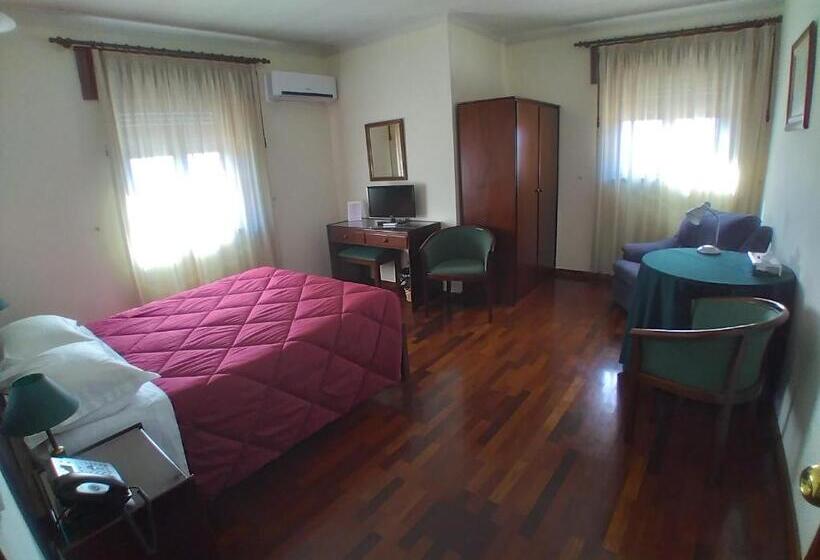 جناح, Trindade Coelho