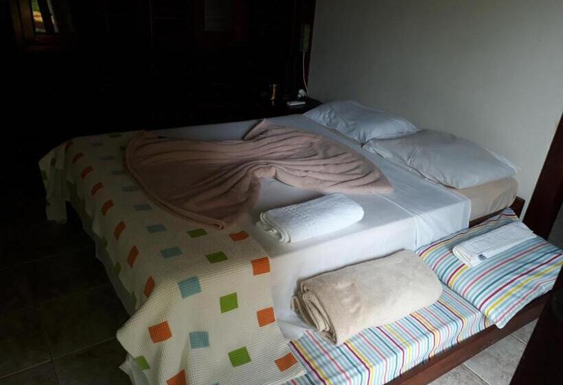标准三人间, Pousada Arara Canindé