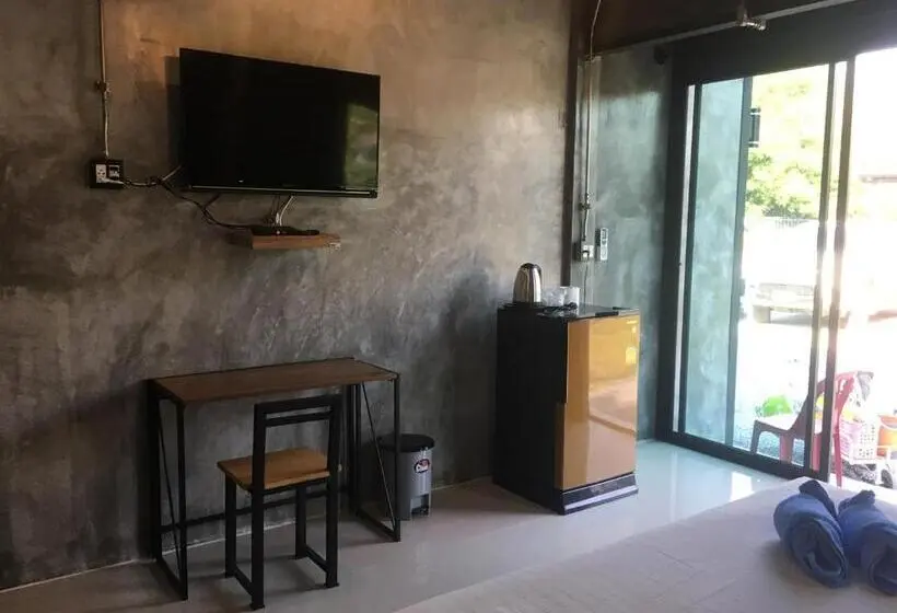 キングサイズベッドのスタンダードルーム, The Loft Resort Kabin Buri