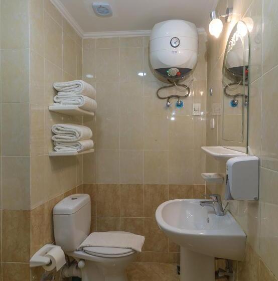 سوئیت با چشم‌انداز, Redcon Suites