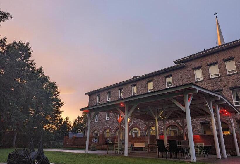 Номер Стандарт, Maison Zacharie