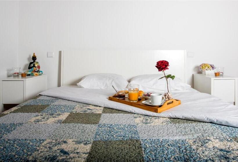 اتاق لوکس, Casa Amarela