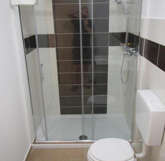 اتاق استاندارد, Pod Orehi