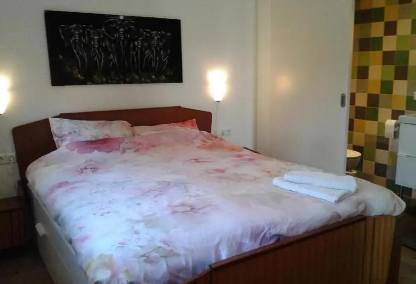デラックスルーム, Raafjeshof   B&b