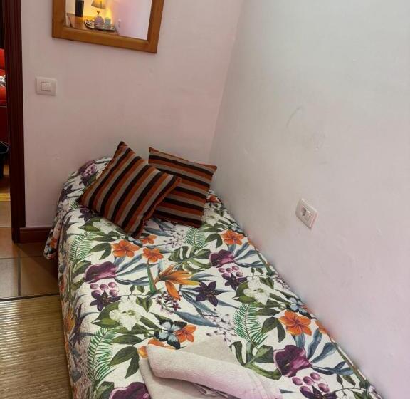 חדר סטנדרד יחיד חדר אמבטיה משותף, Guest House Casa Tacoronte