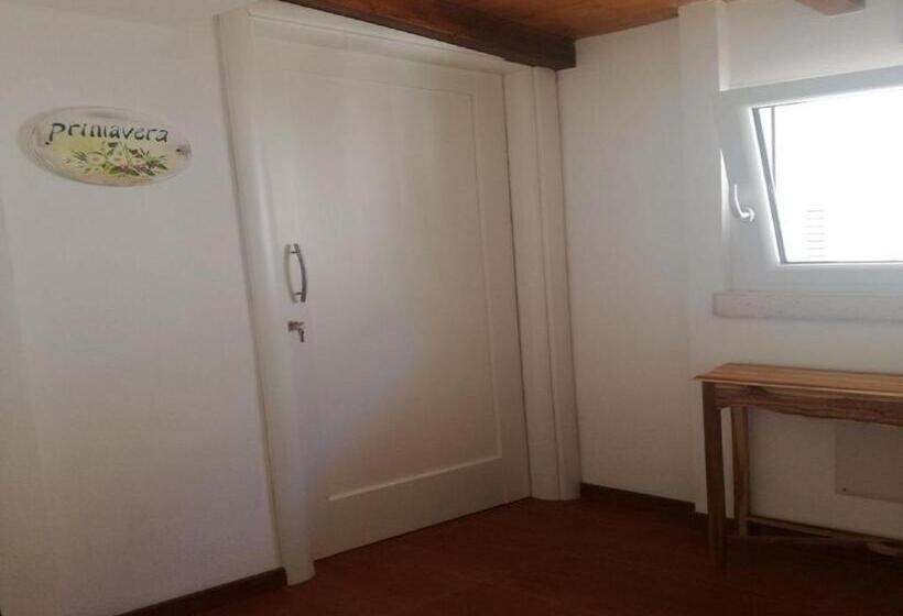 اتاق خانوادگی, B&b Il Prugnolo