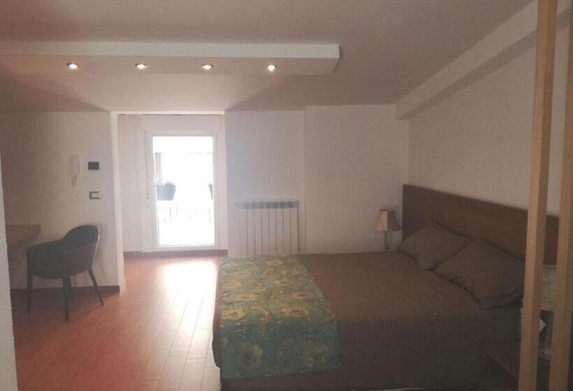 اتاق خانوادگی, B&b Il Prugnolo