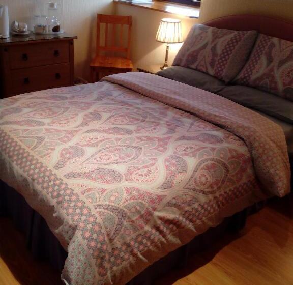 غرفة أساسية, Melrose