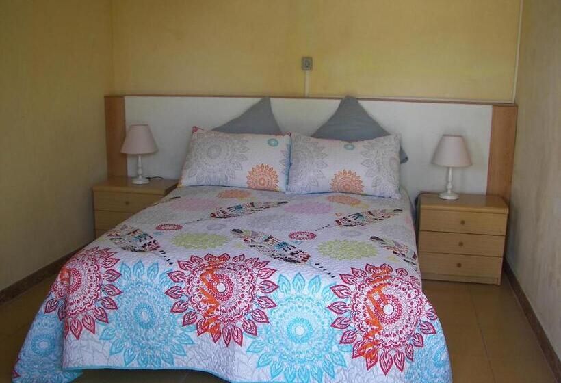 חדר סטנדרט נוף לבריכה, Posada Chloe Santiago