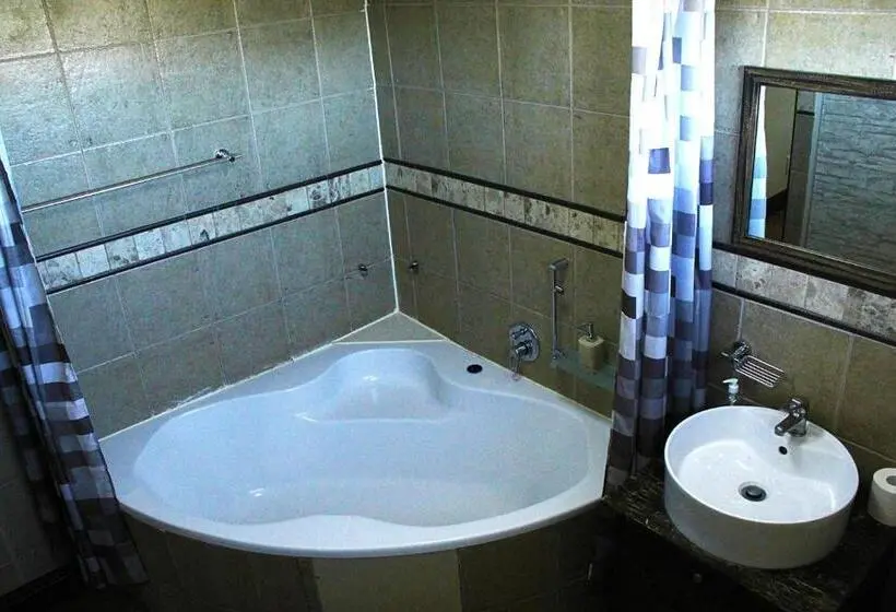 ガーデンビュースタンダードルーム, African Adventures Accommodation