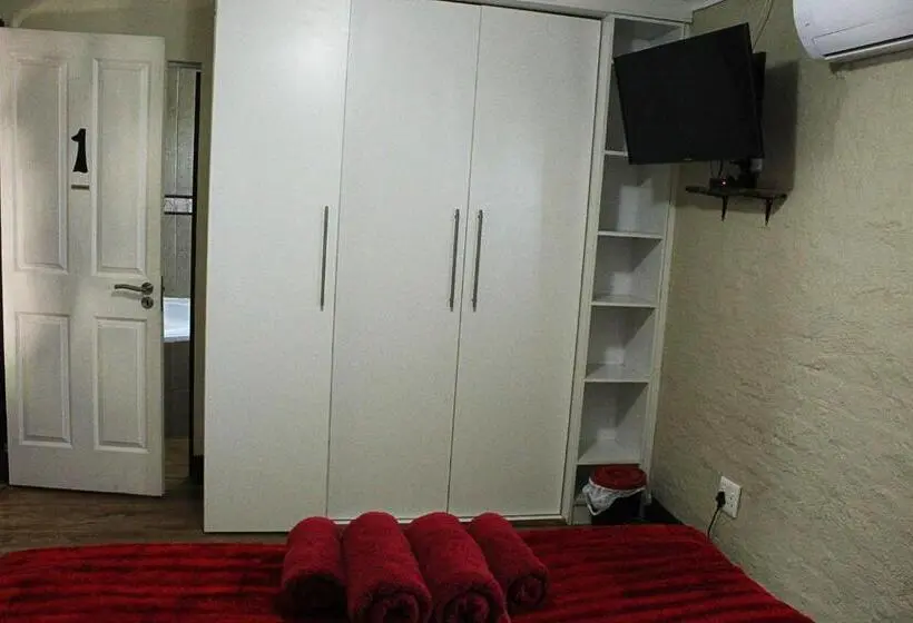 ガーデンビュースタンダードルーム, African Adventures Accommodation