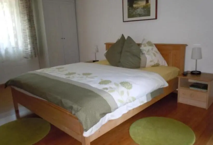 Standard-invahuone, Appartementhaus Dargham