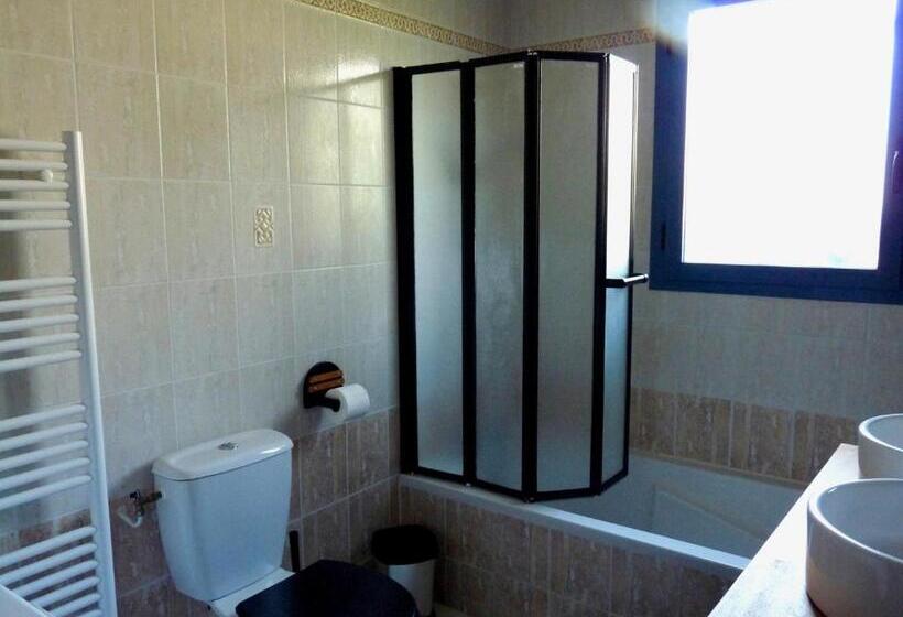 غرفة قياسية مزوَّدة بتراس, Suite à 800m De La Plage