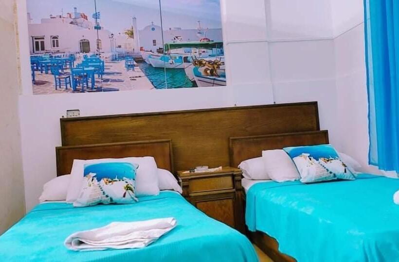 اتاق استاندارد بدون تهویه هوا, Acropole