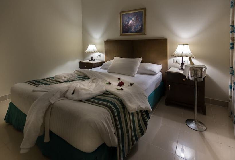 اتاق سه نفره سوپریور با چشم‌انداز باغ, Aurora Bay Resort Marsa Alam