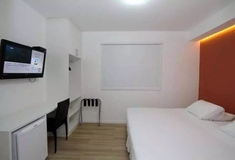 Standard Yhden Hengen Huone, Don Zepe