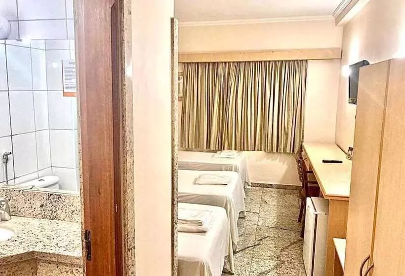 اتاق استاندارد سه نفره, Golden Park Uberaba