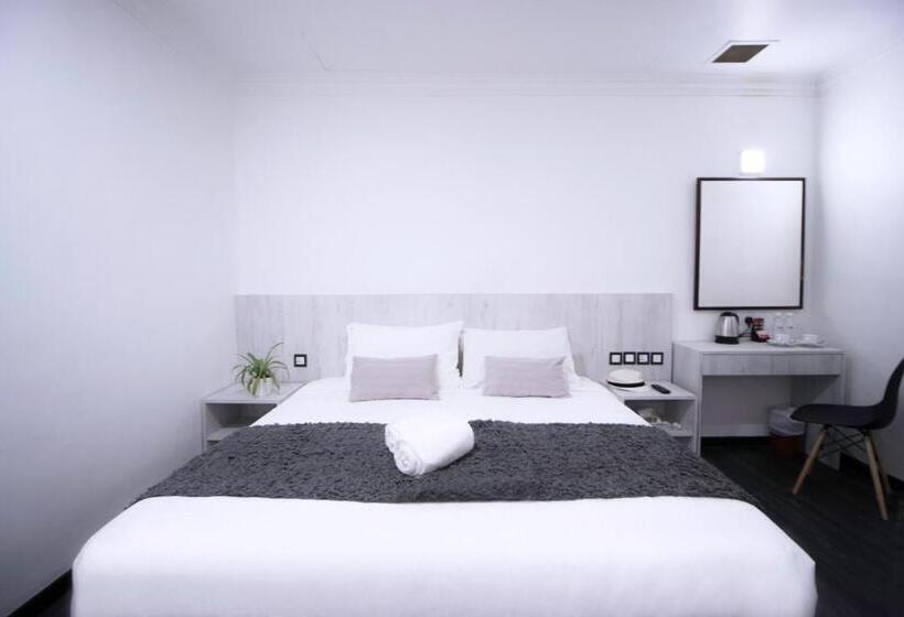 اتاق استاندارد با تخت بزرگ, Harbour Ville Hotel   Hamilton