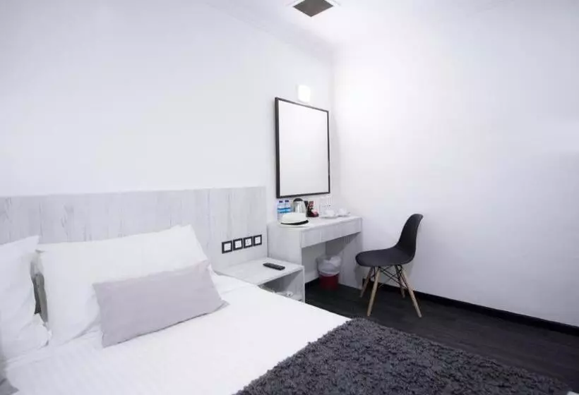 اتاق استاندارد با تخت بزرگ, Harbour Ville Hotel Hamilton