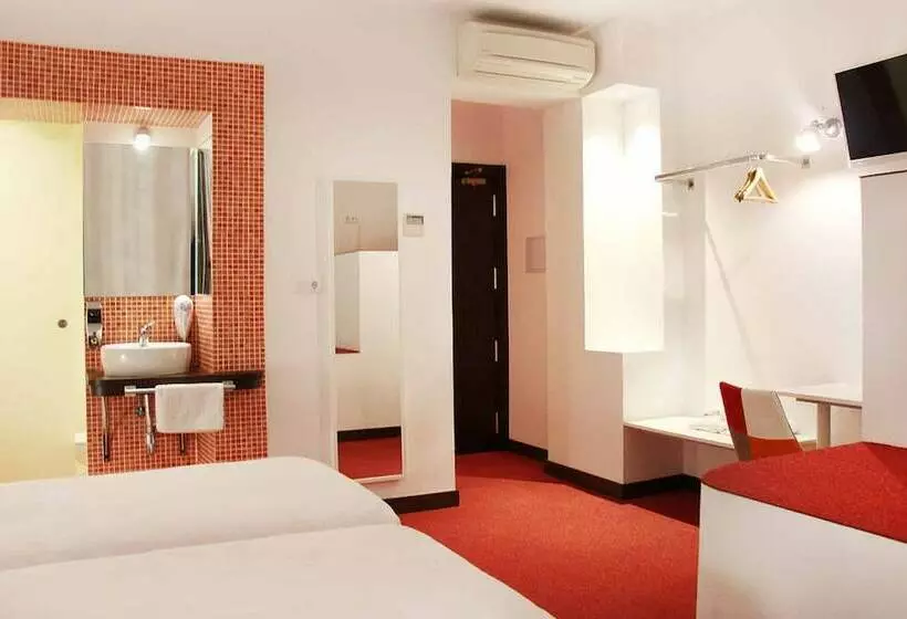 اتاق استاندارد سه نفره, Casual Ilbira Granada
