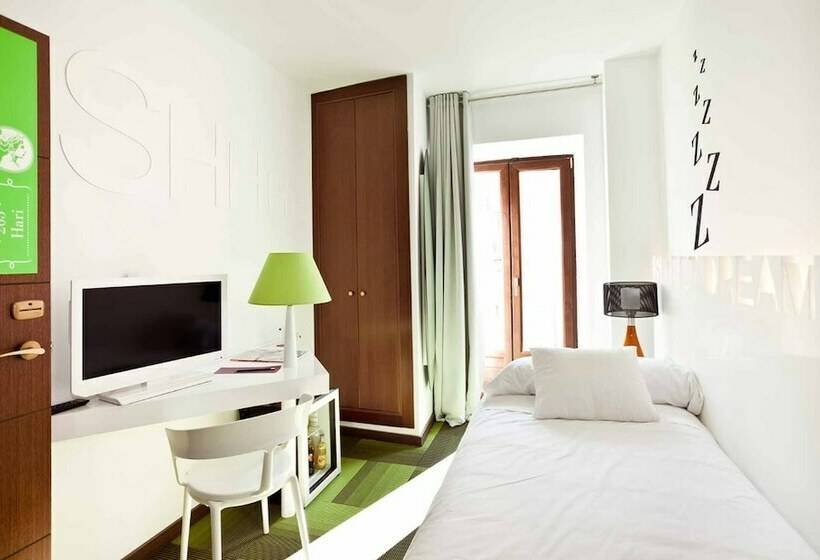 اتاق استاندارد سه نفره, Casual Ilbira Granada