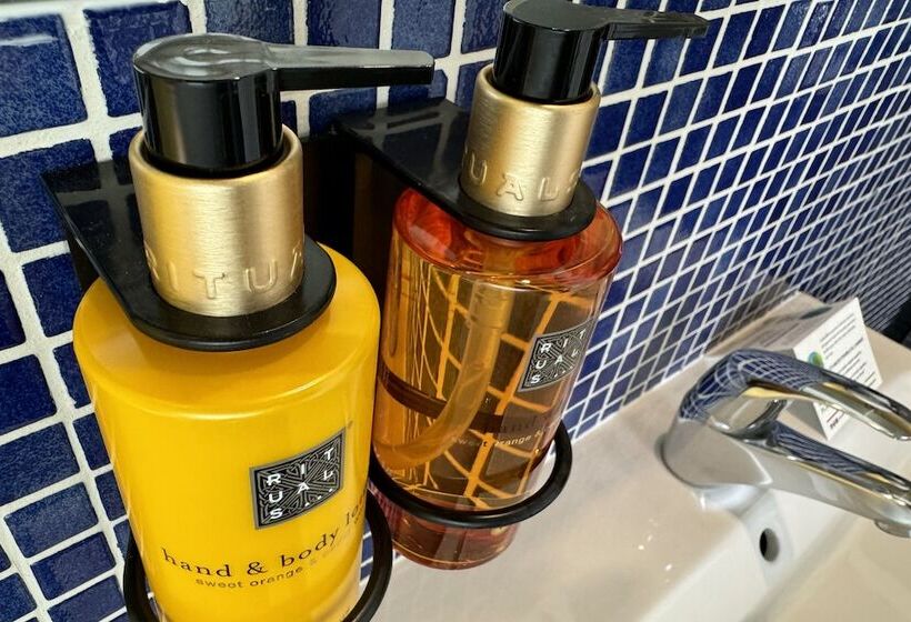 اتاق استاندارد, Casual Ilbira Granada