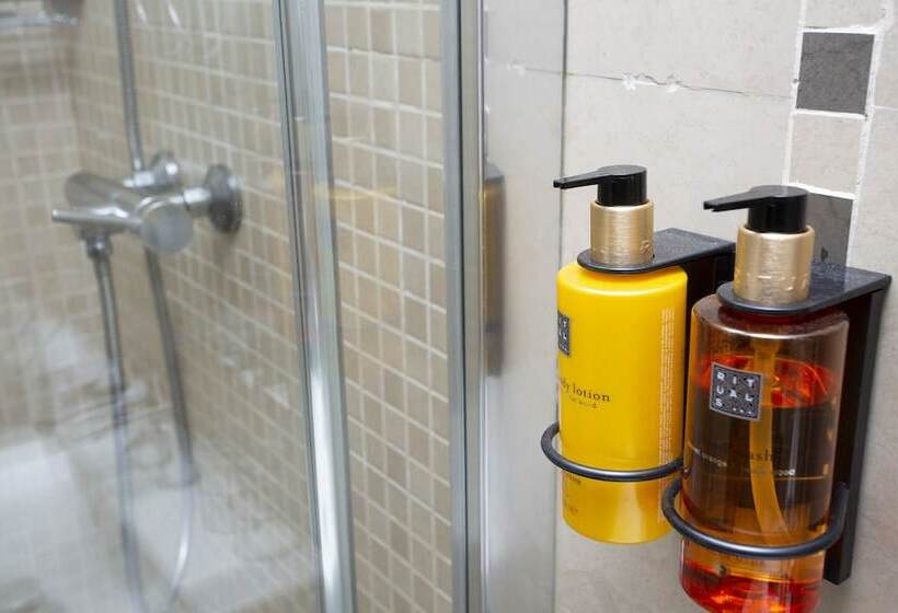 اتاق استاندارد, Casual Ilbira Granada