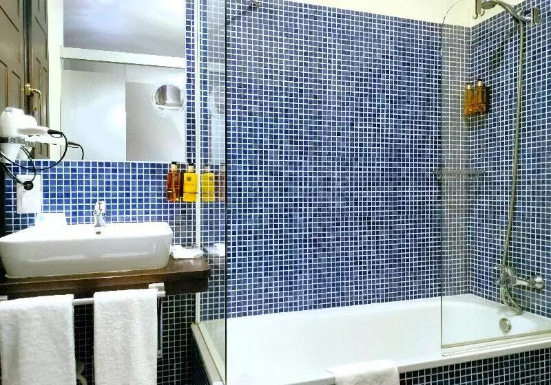 اتاق استاندارد, Casual Ilbira Granada
