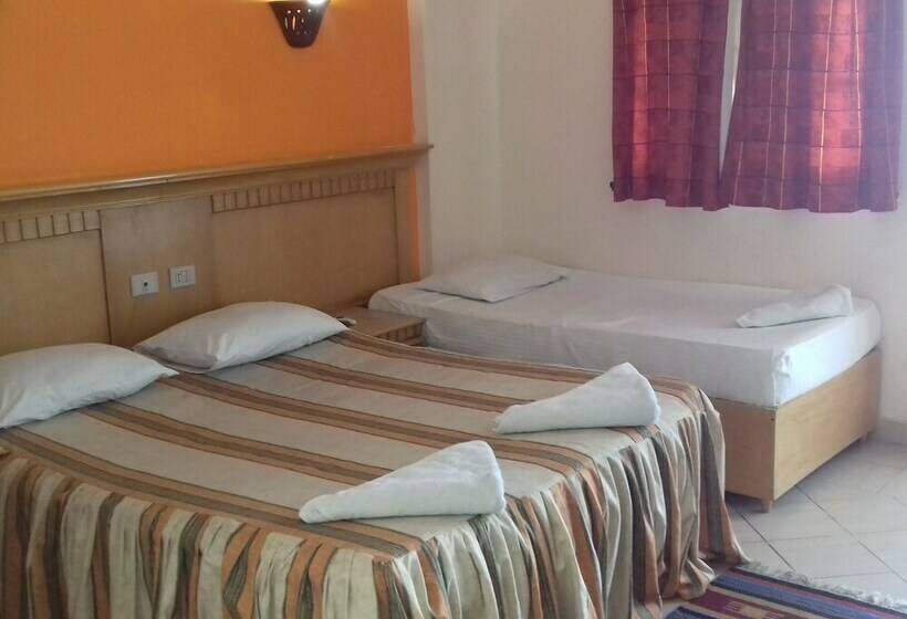 اتاق استاندارد سه نفره, Oricana