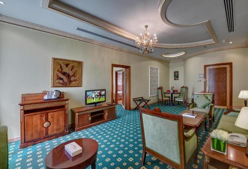 سوییت اجرایی, Sahara Beach Resort & Spa