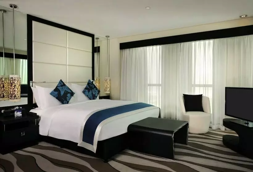 クラブスイート, Sofitel Abu Dhabi Corniche