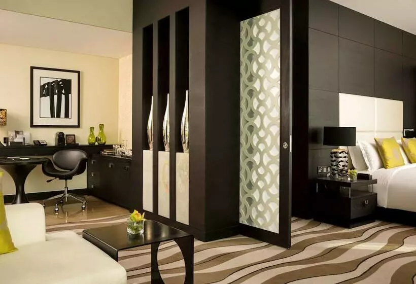 クラブスイート, Sofitel Abu Dhabi Corniche