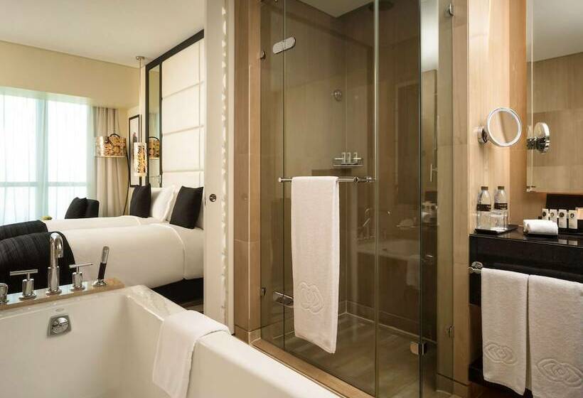 Номер Superior Вид на Город, Sofitel Abu Dhabi Corniche
