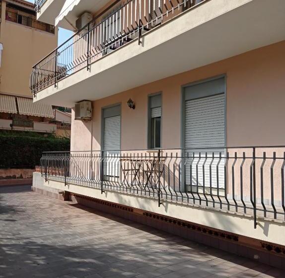 Апартаменты 1 Спальня с Балконом, Bouganville Residence