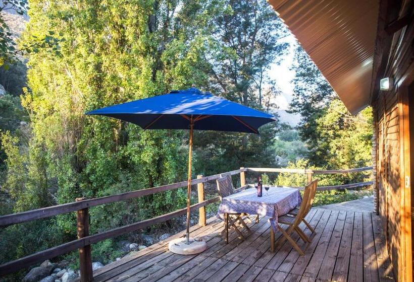 غرفة عائلية مطلّة علي الجبل, White Bridge Farm Accommodation