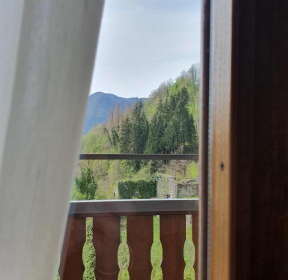 غرفة قياسية مزوَّدة بشُرفة, La Tana Del Tasso Rooms&breakfast