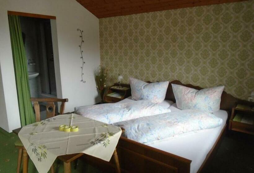 침실 1개 아파트, Altböckhof