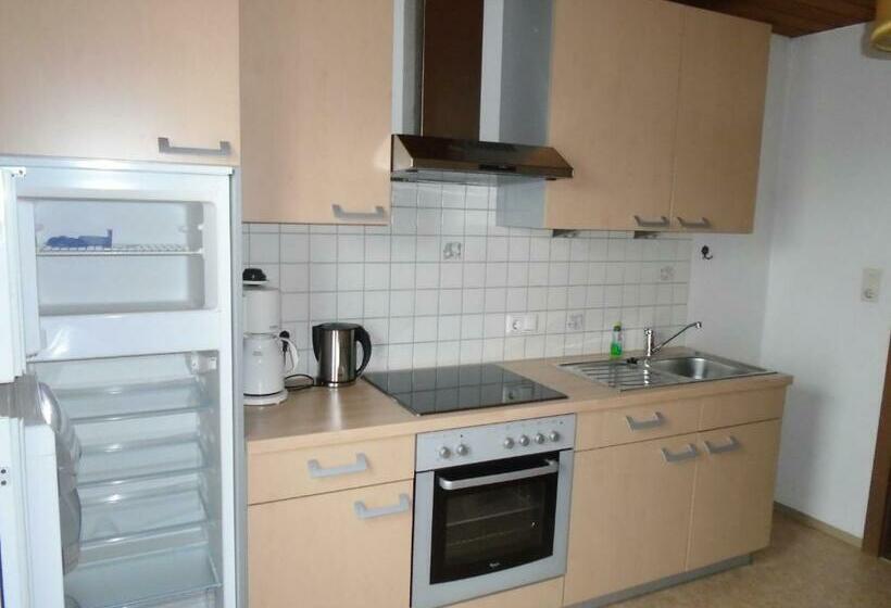 침실 2개 아파트, Altböckhof