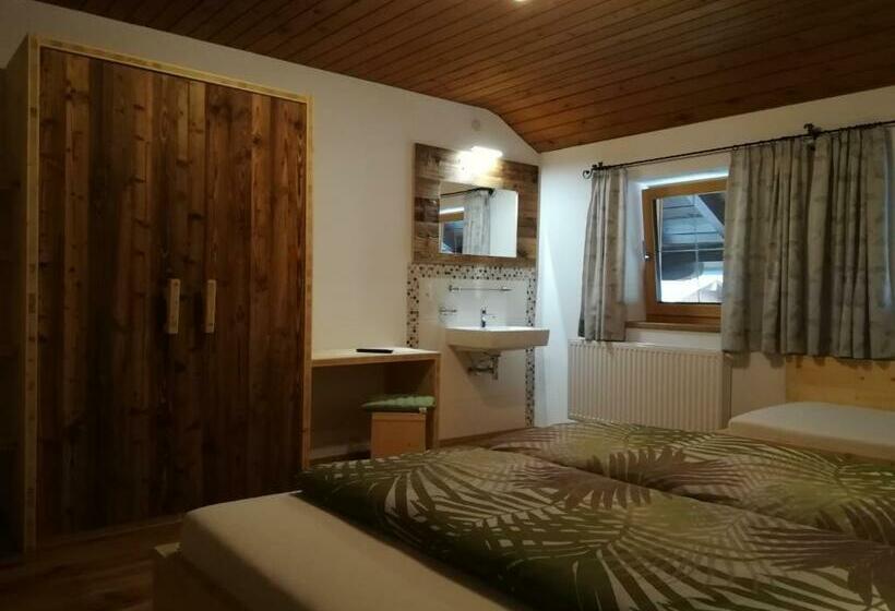 침실 2개 아파트, Altböckhof