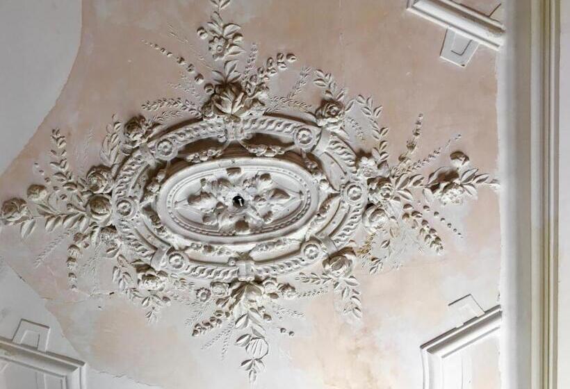 חדר דלוקס, Ninho Salino