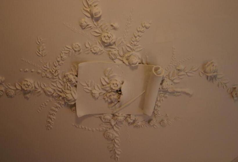 דירת חדר נוף לגינה, Ninho Salino