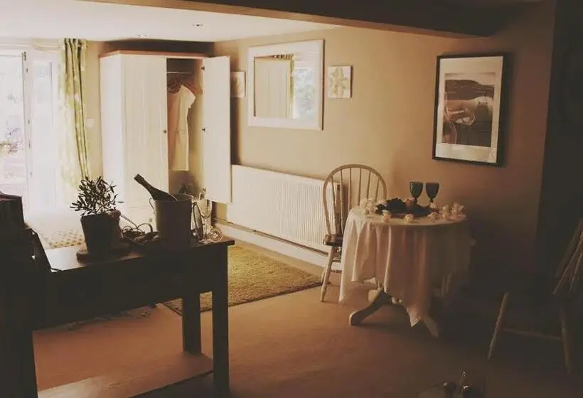 Deluxe-juniorsviitti, Glanmor Garden Apartment