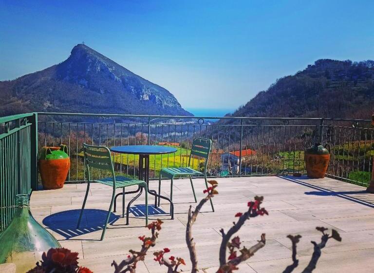 غرفة قياسية, La Roccia Incantata Amalfi Coast