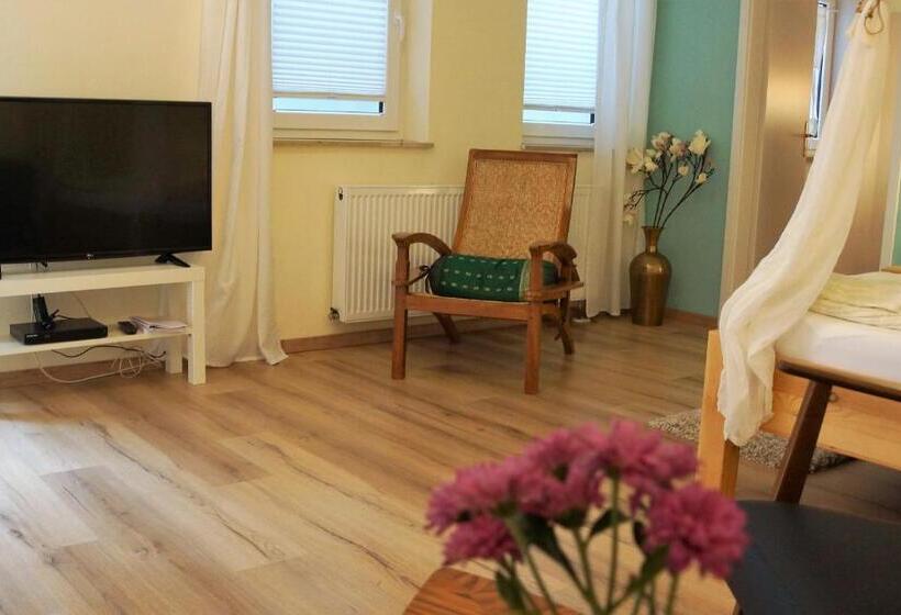 Апартаменты 1 Спальня, Karuna Haus